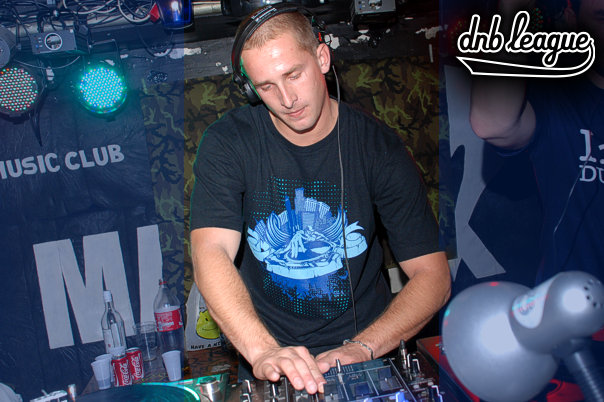 DJ BASSTIEN - hemp DNB LEAGUE TOWN t-shirt DJ BASSTIEN - hemp DNB LEAGUE TOWN t-shirt