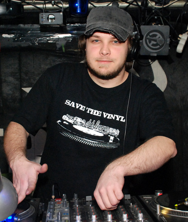 DJ TONS - SAVE THE VINYL, design: DNB LEAGUE | apparel: hemp t-shirt, hemp girl t-shirt, hooded sweatshirt